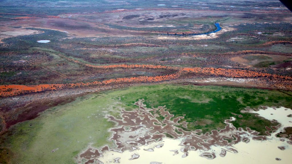 Lake Eyre, Still Flooding Jennifer Marohasy